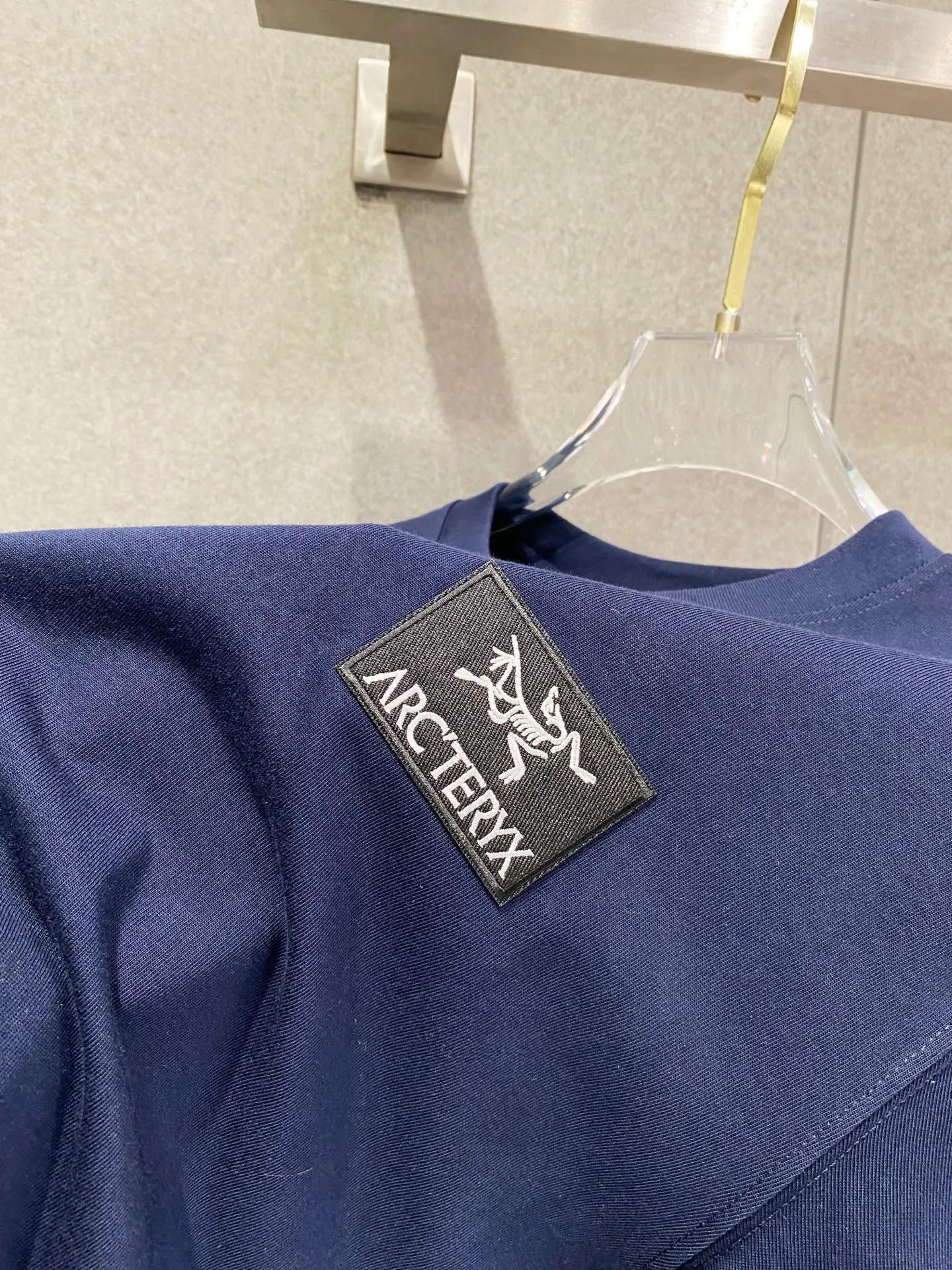 ， ，Classic logo ， Quality Original ， ， ， Premium 。 ！ :Black White，Royal Blue Sizes: S-XXL : g